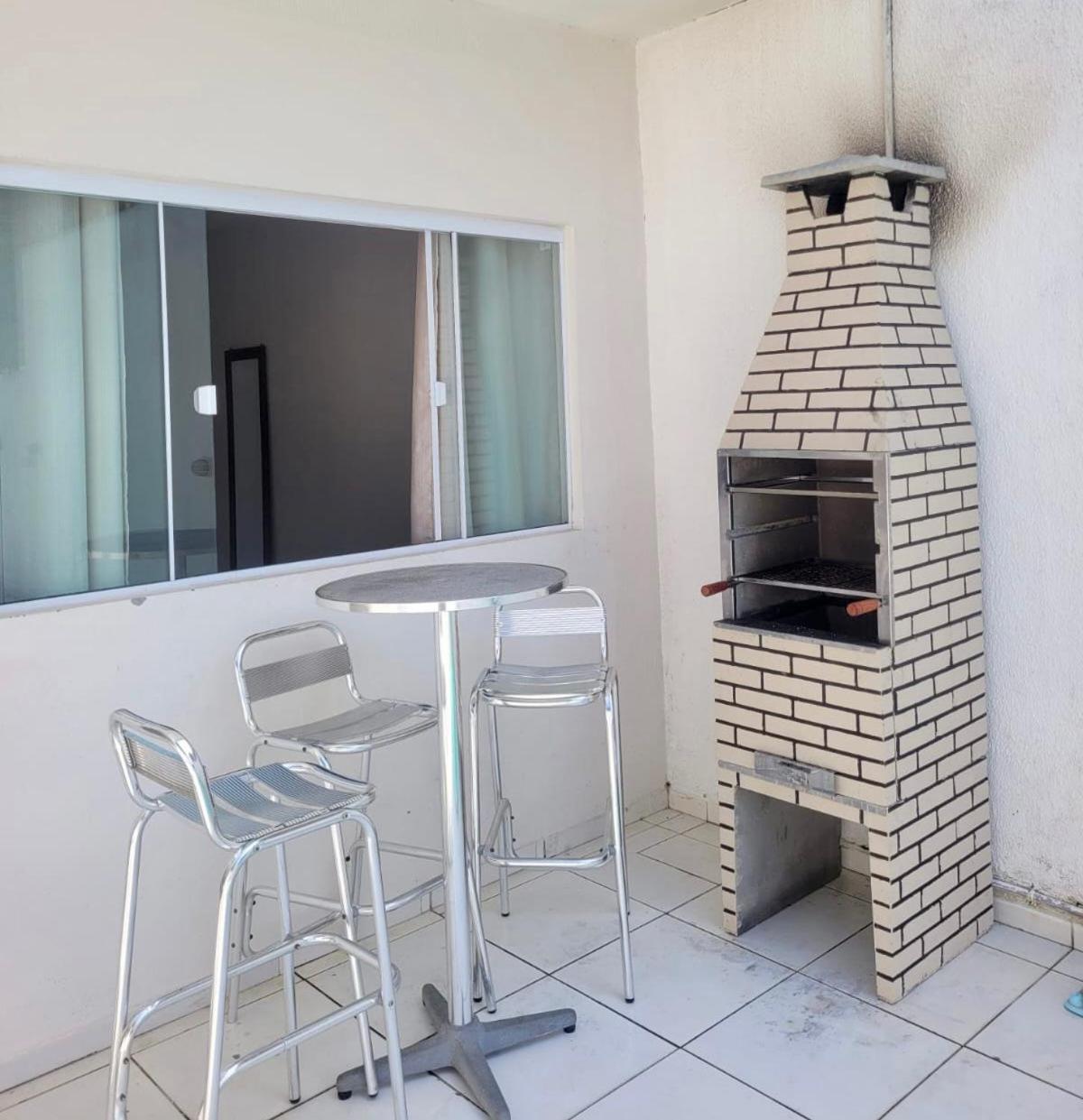 Casa De 2 Quartos Com Piscina *